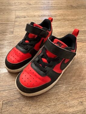 Nike Kids Red and Black Velcro Low-Top Sneakers